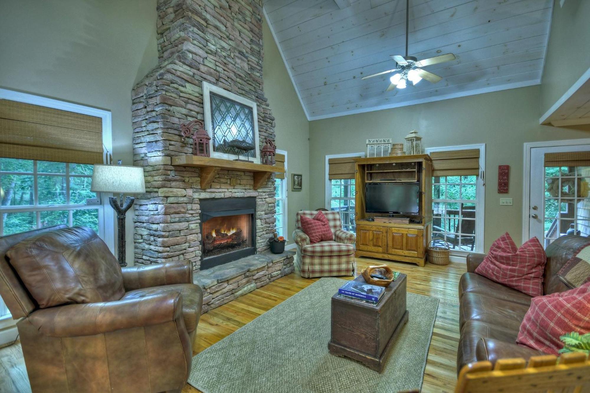 Southern Living Cottage Cozy Up By The Fire Relax On The Porch And Enjoy Peaceful Surroundings Blue Ridge Esterno foto