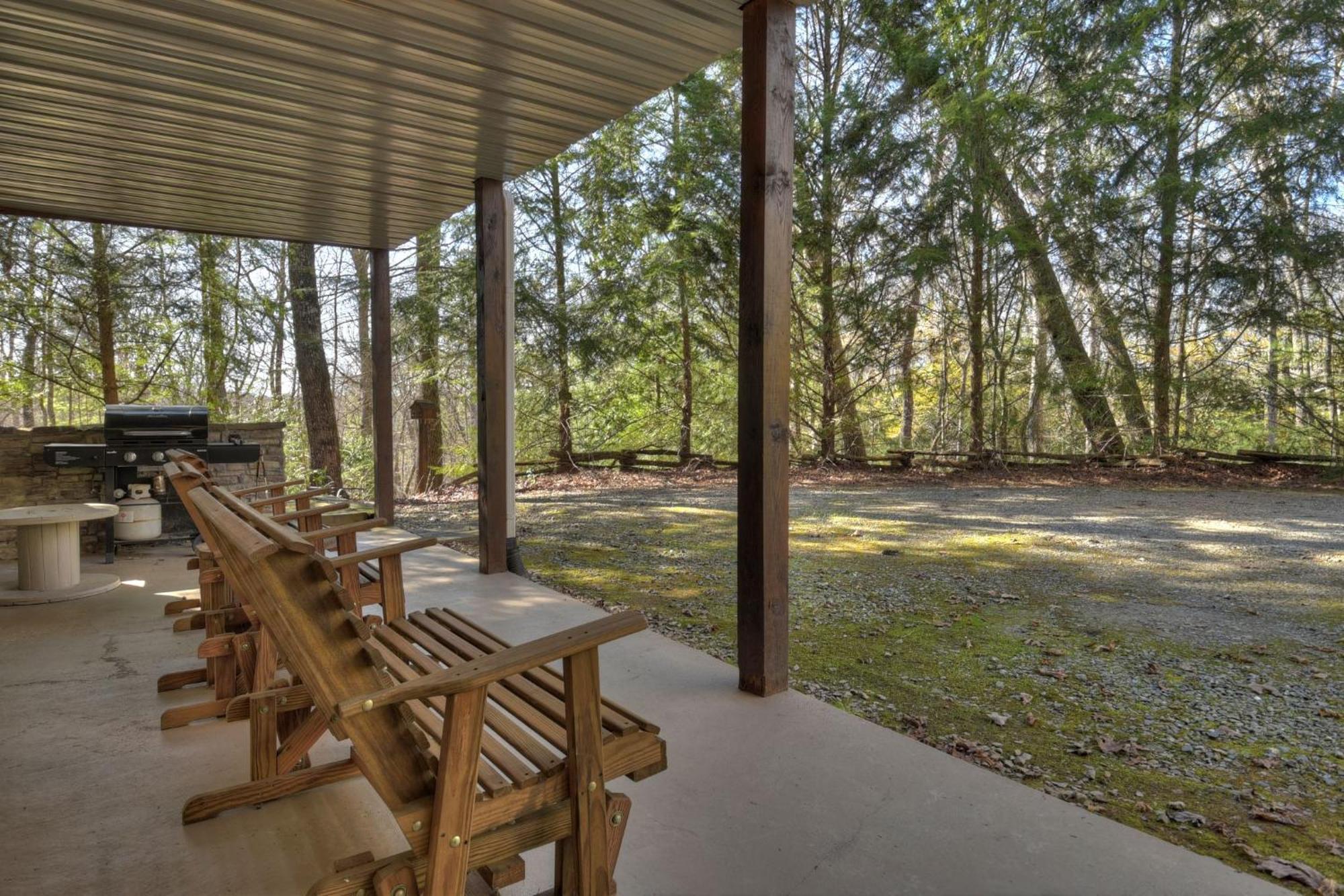 Southern Living Cottage Cozy Up By The Fire Relax On The Porch And Enjoy Peaceful Surroundings Blue Ridge Esterno foto