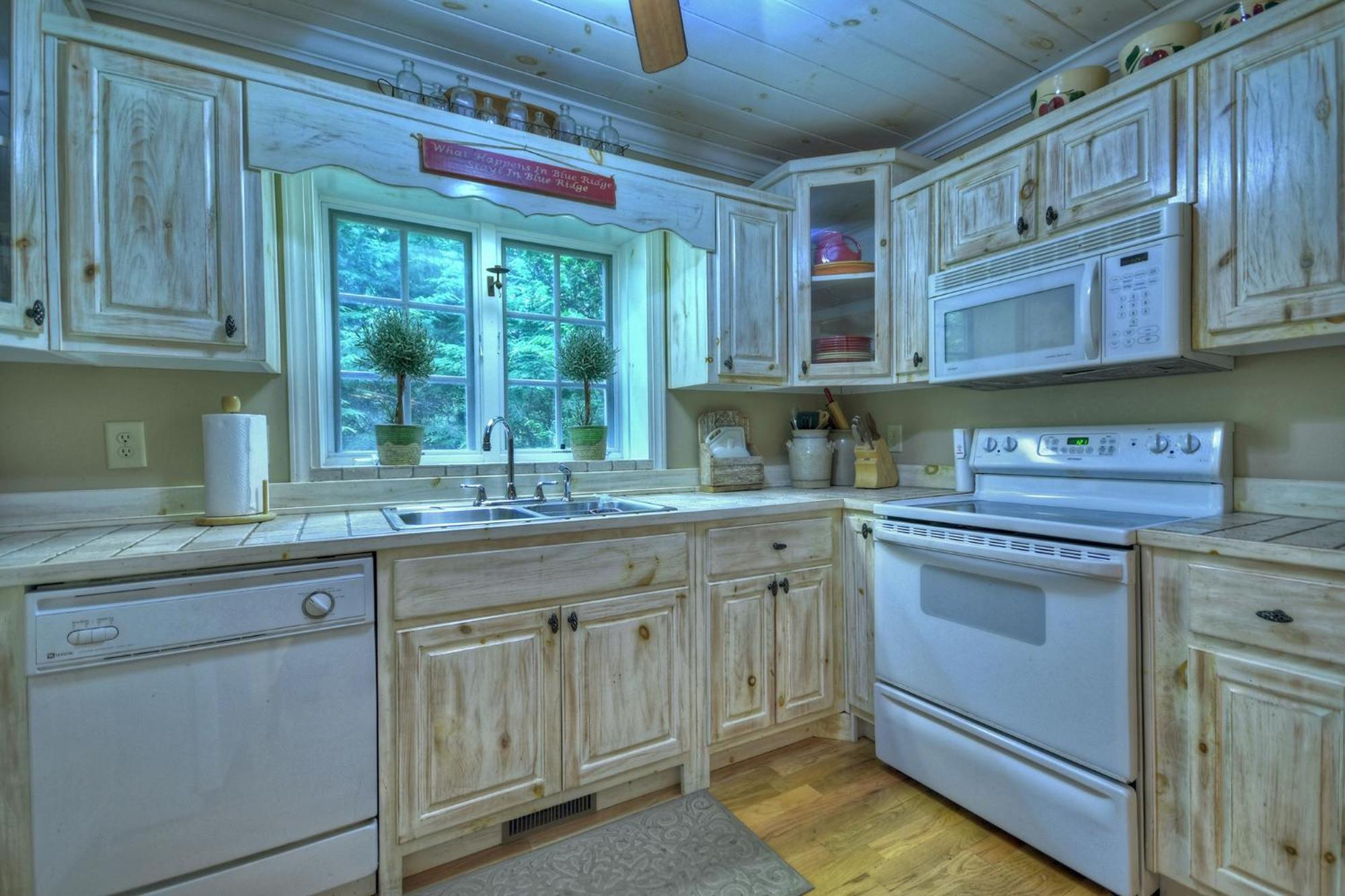 Southern Living Cottage Cozy Up By The Fire Relax On The Porch And Enjoy Peaceful Surroundings Blue Ridge Esterno foto