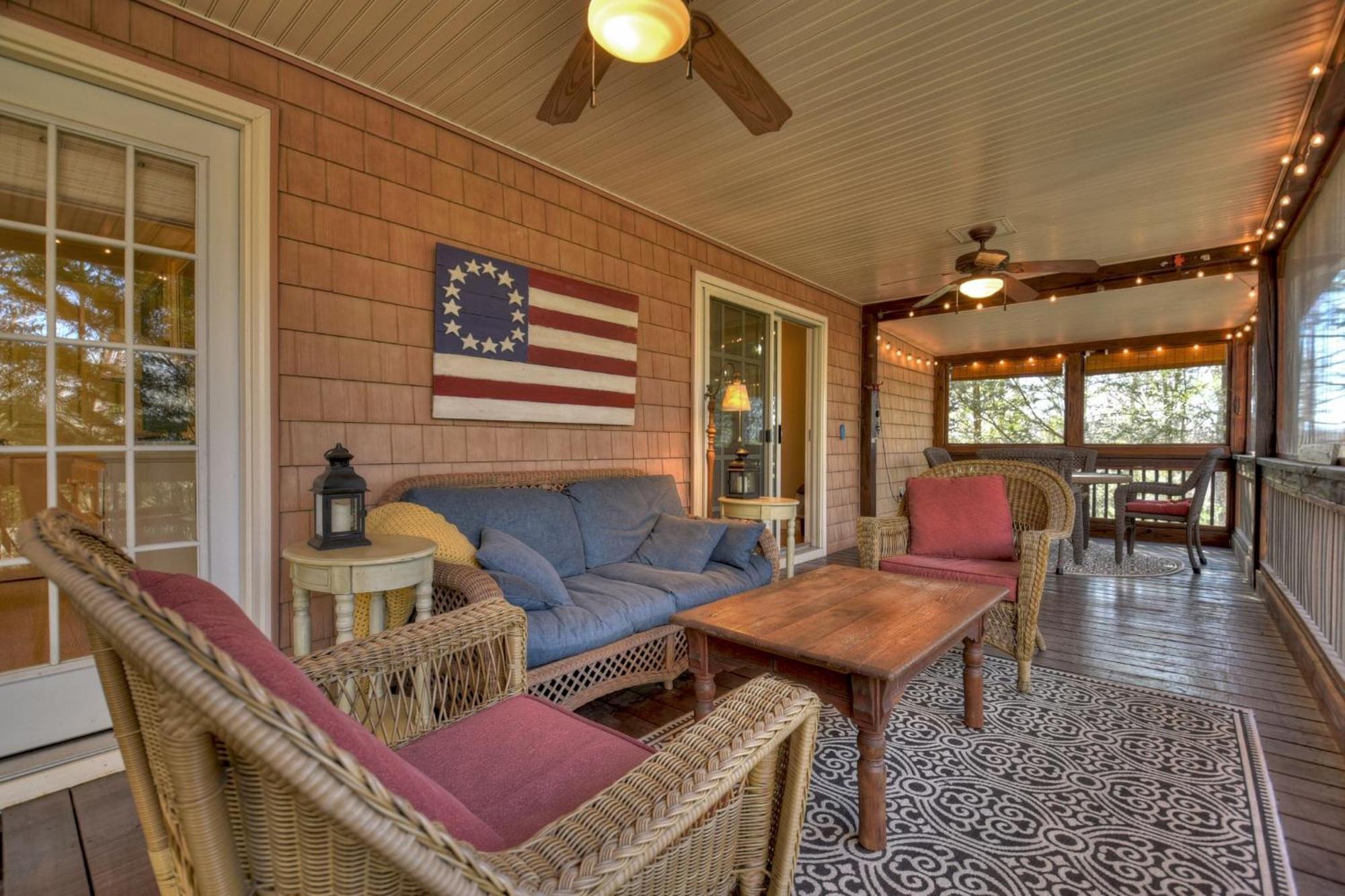 Southern Living Cottage Cozy Up By The Fire Relax On The Porch And Enjoy Peaceful Surroundings Blue Ridge Esterno foto