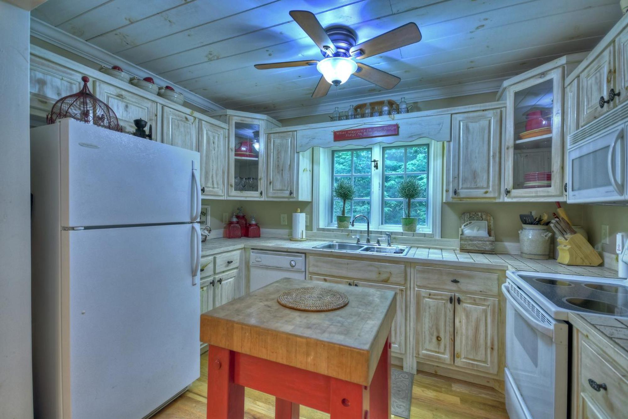Southern Living Cottage Cozy Up By The Fire Relax On The Porch And Enjoy Peaceful Surroundings Blue Ridge Esterno foto