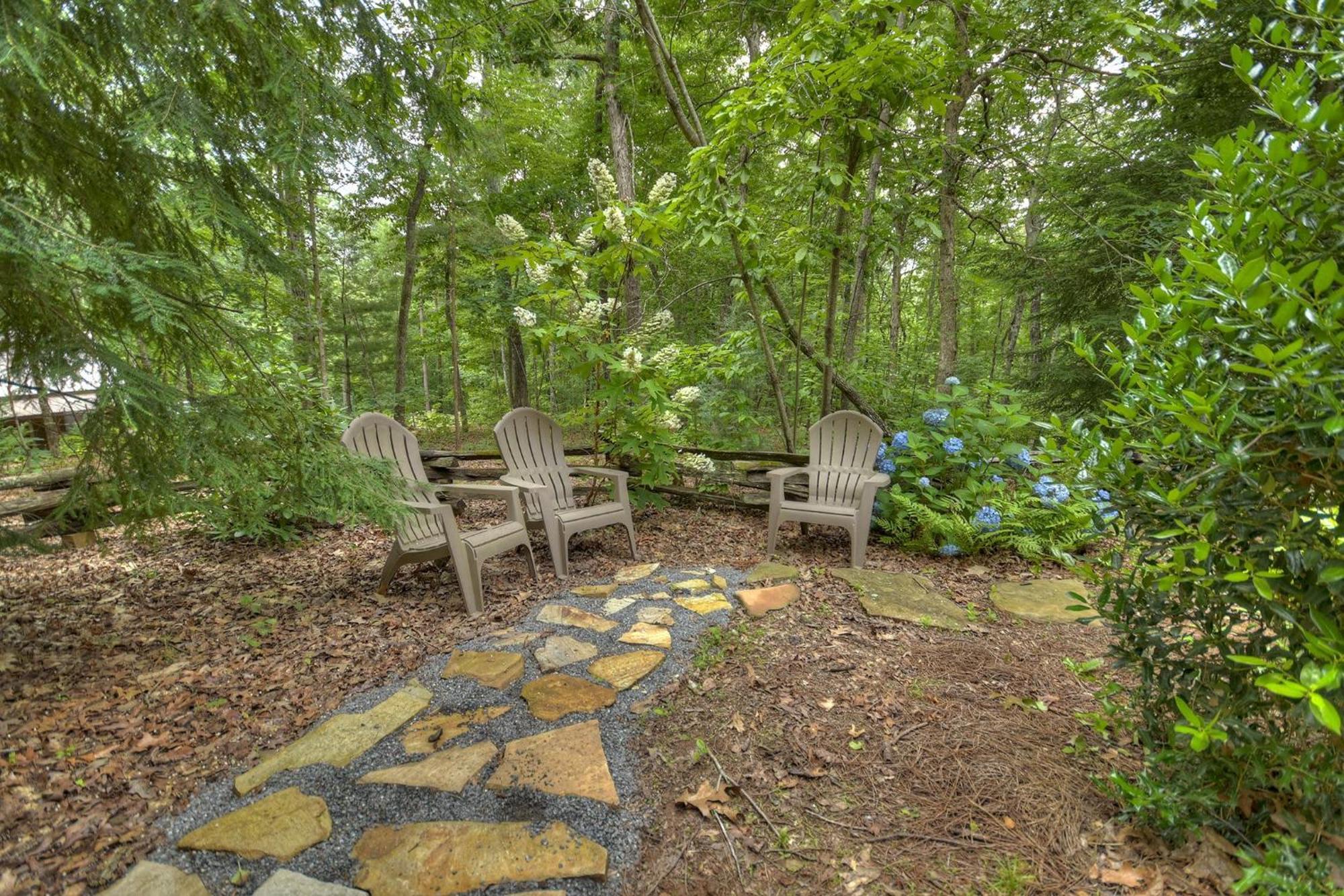Southern Living Cottage Cozy Up By The Fire Relax On The Porch And Enjoy Peaceful Surroundings Blue Ridge Esterno foto