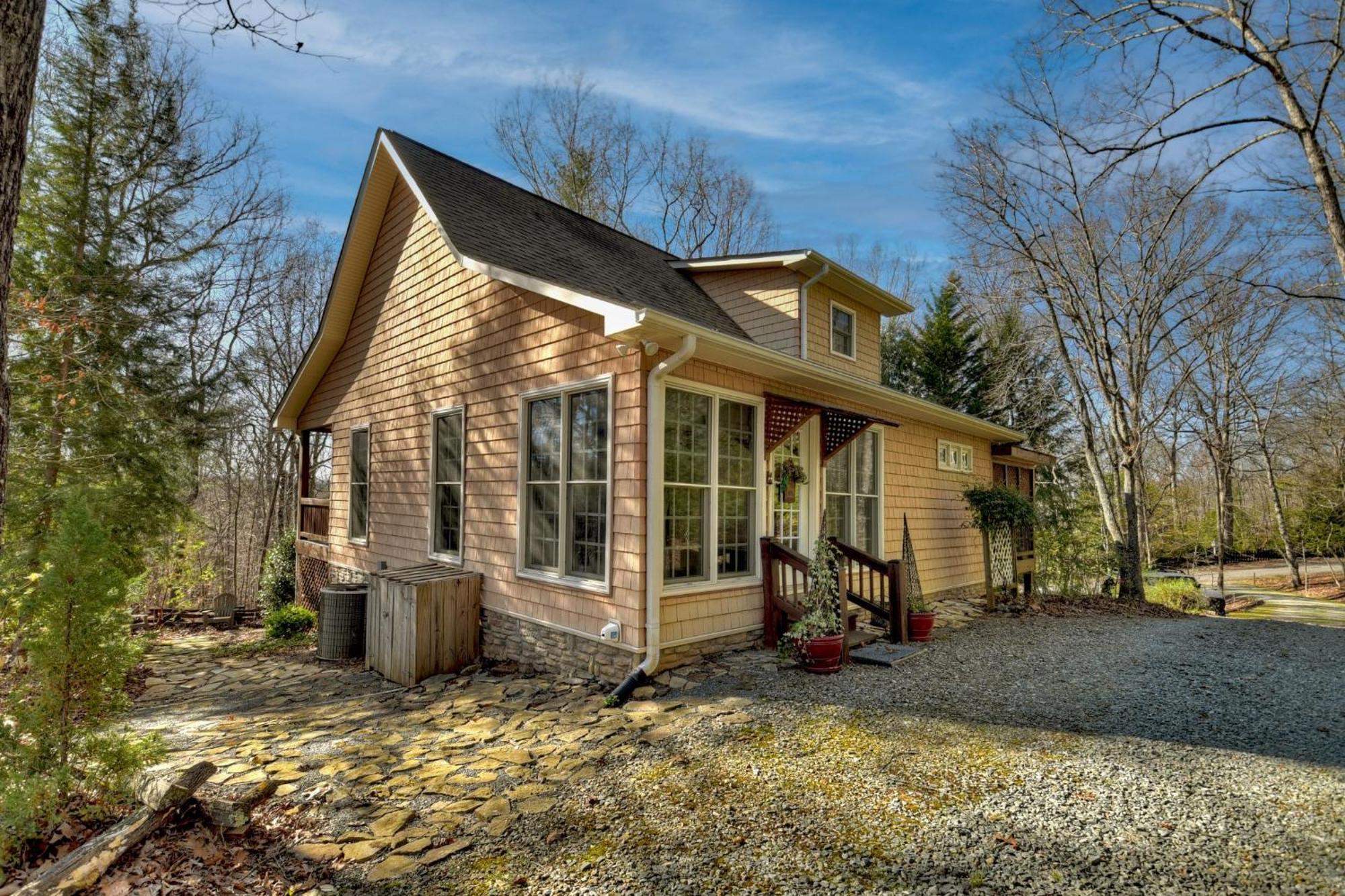 Southern Living Cottage Cozy Up By The Fire Relax On The Porch And Enjoy Peaceful Surroundings Blue Ridge Esterno foto